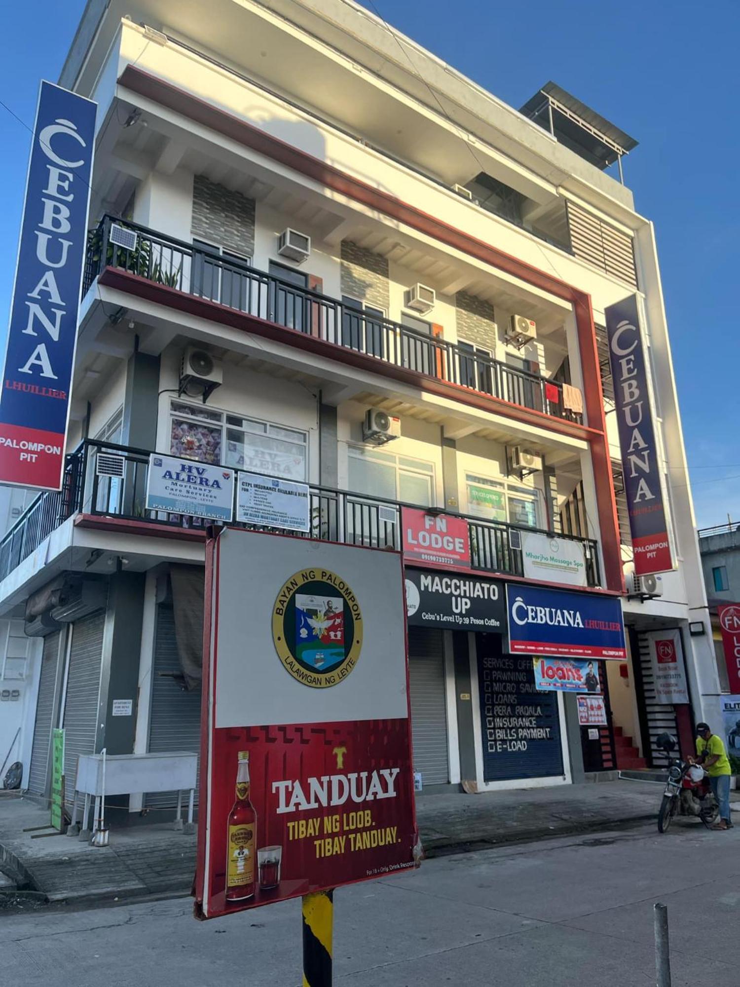 Fn Lodge - Town Proper Palompon المظهر الخارجي الصورة